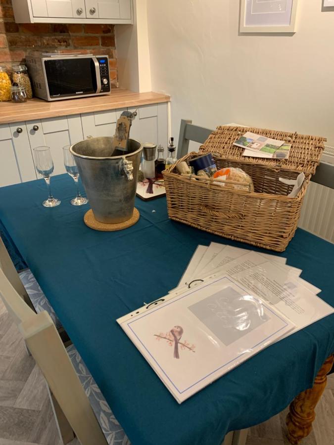 Cotswold Coombe Cottage Wotton-under-Edge Eksteriør billede